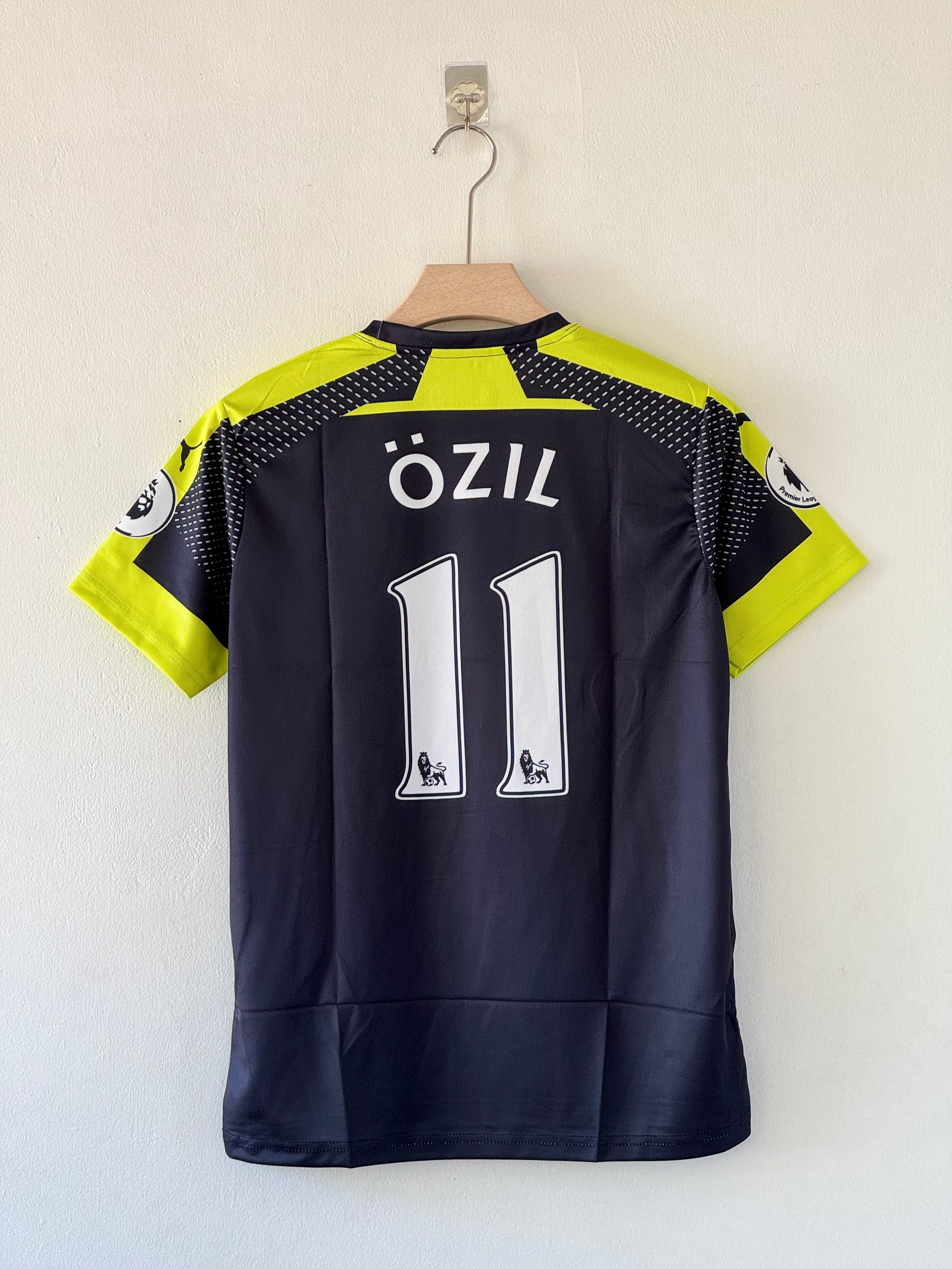 Modern Edge – Arsenal 2016/17 Third Shirt
