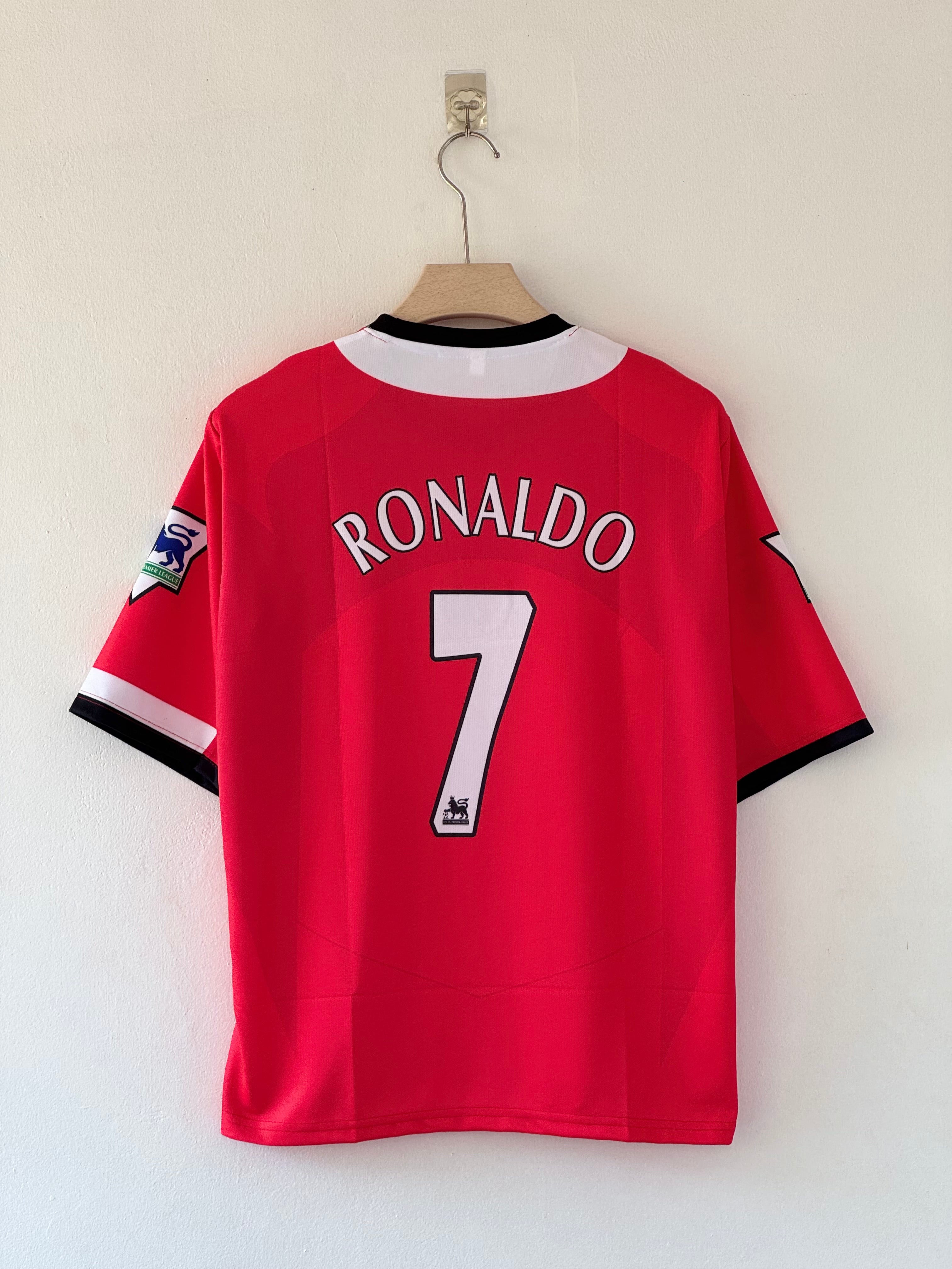 Red Devil Revival — Manchester United 2002–2004 Home Jersey five sleeve