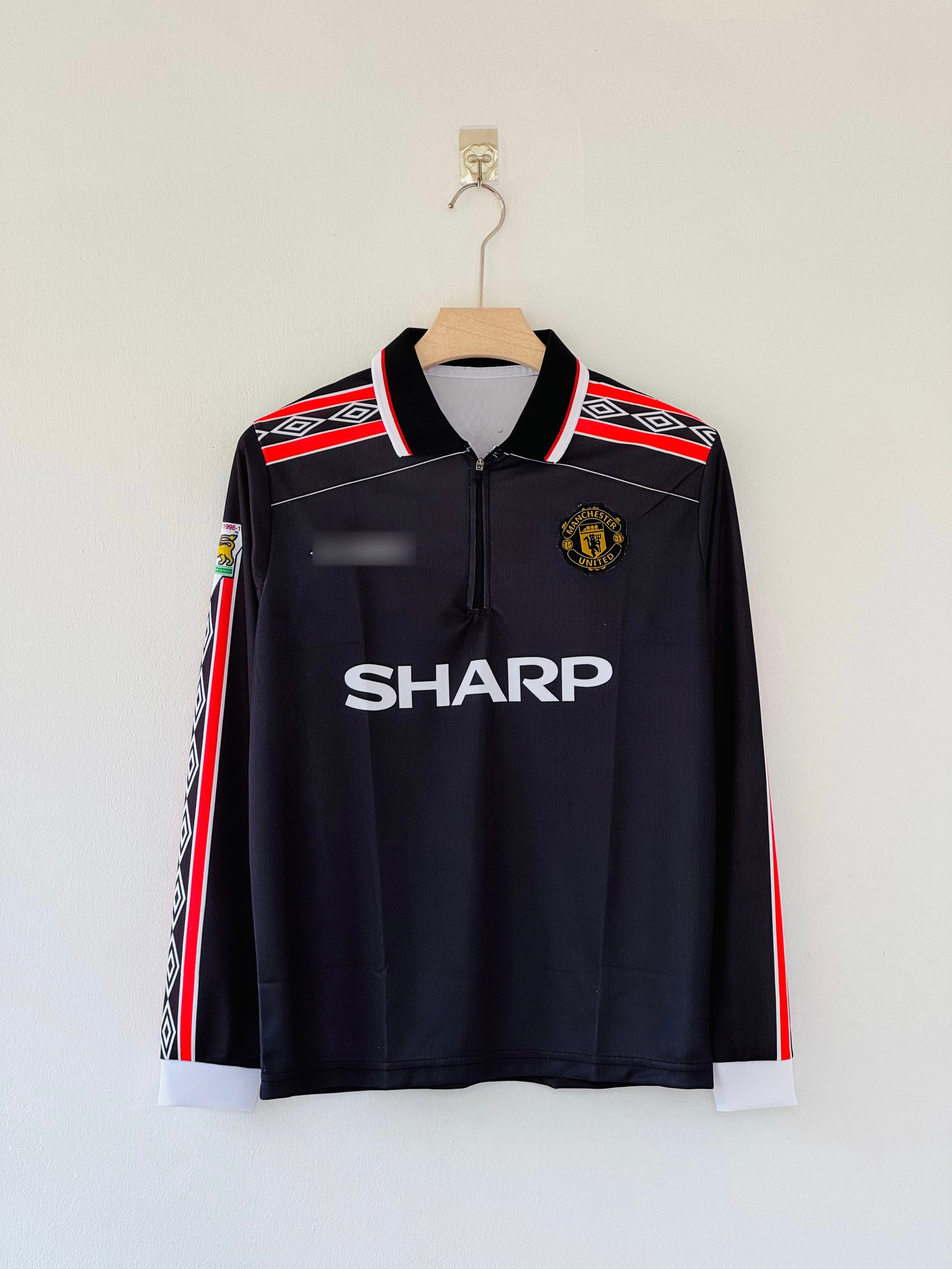 Treble-Era Classic — Manchester United 1998–99 Third Jersey( black)