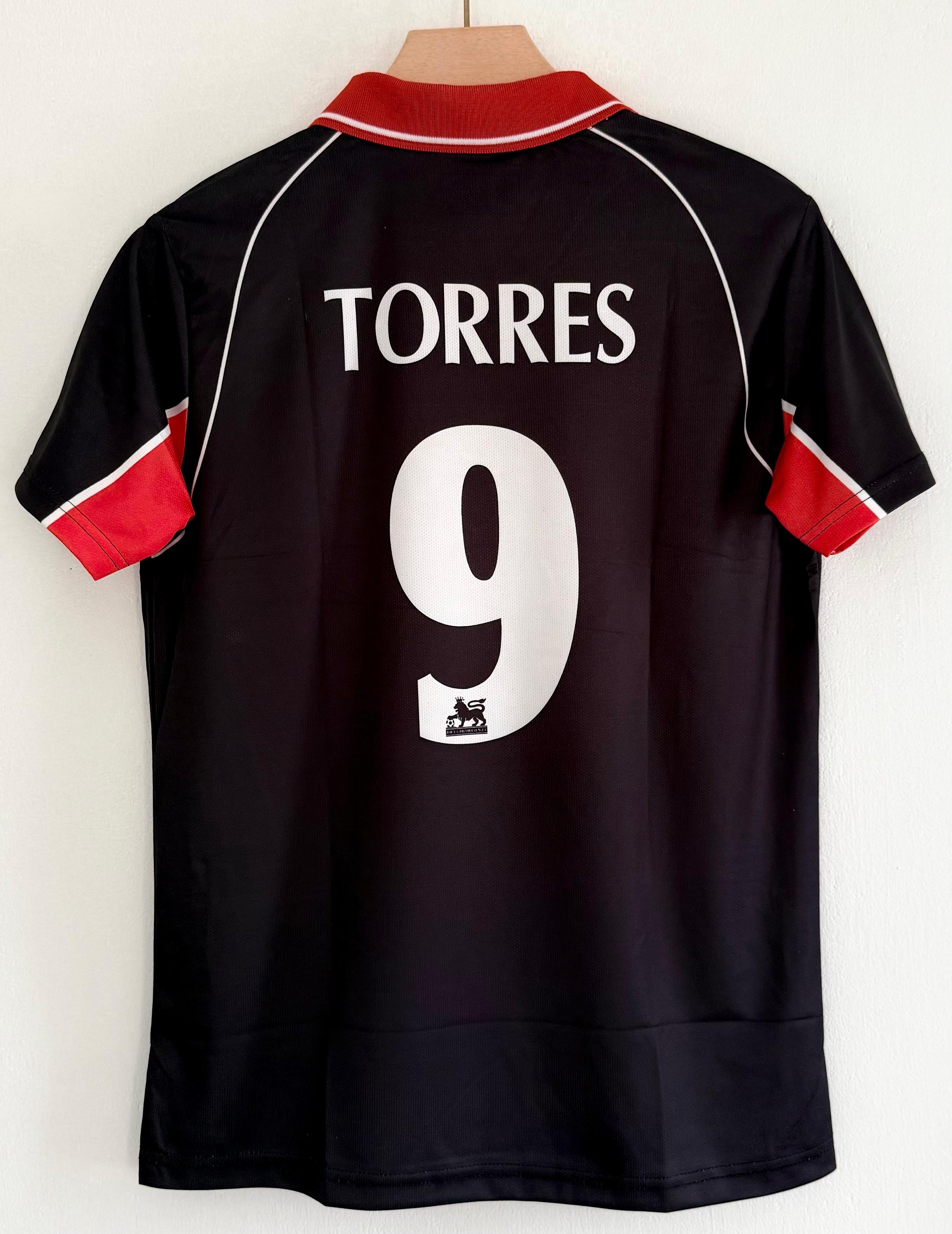 Train Like the Reds – Liverpool 2002 Training Kit