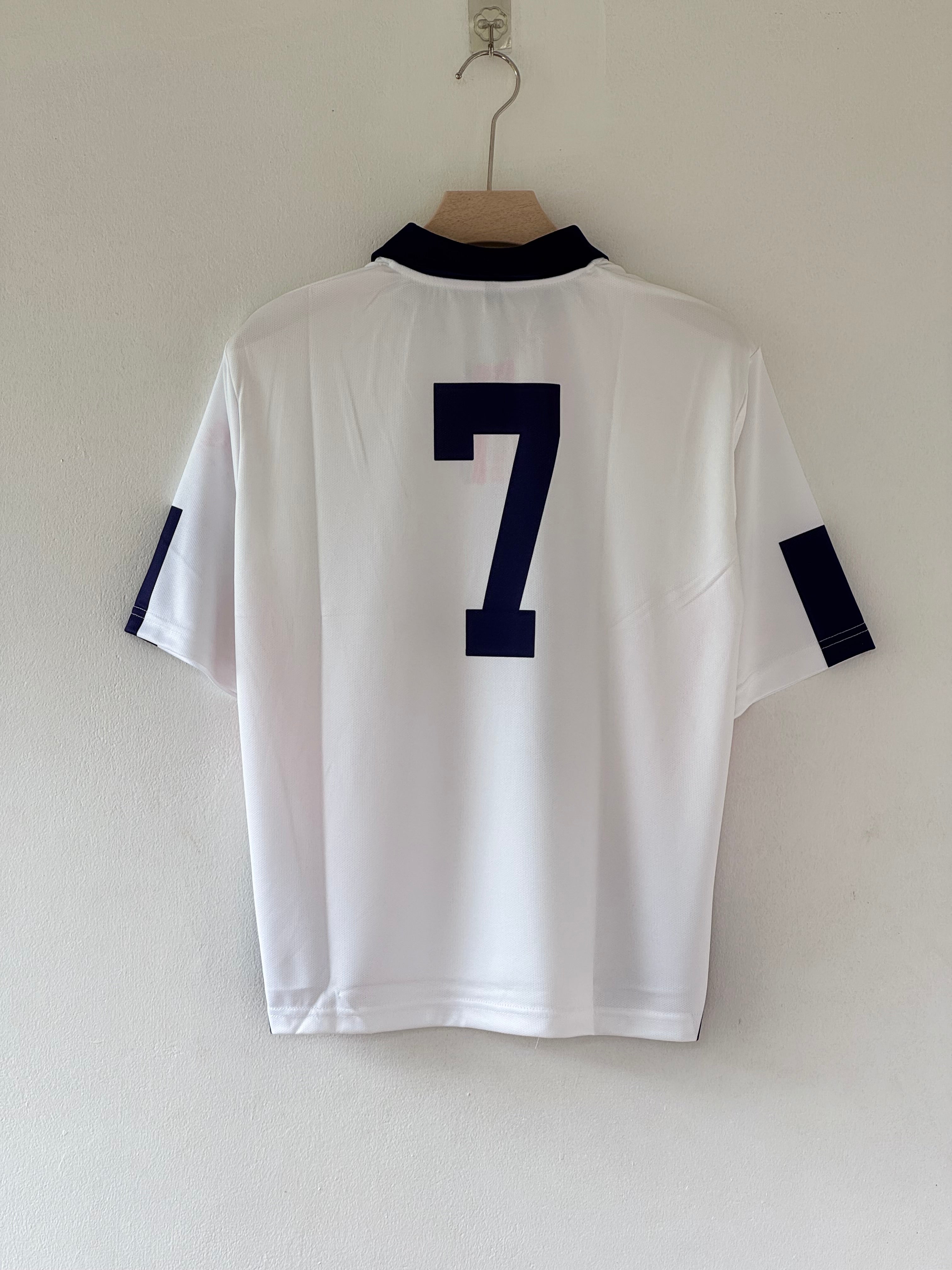 For the Lions Faithful – England Five Sleeve Retro Edition