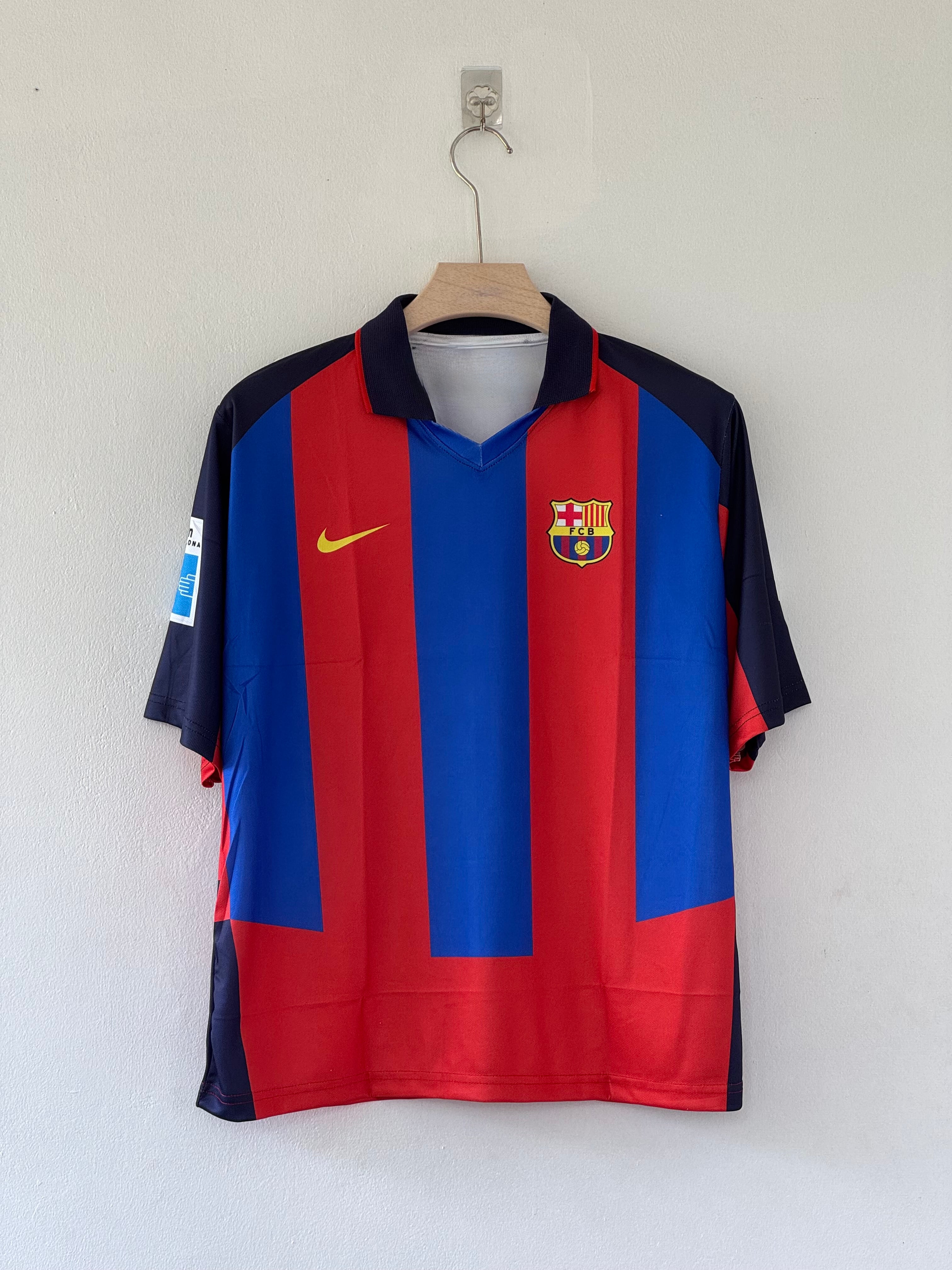 2003-04 Barcelona Home Jersey - Ronaldinho Five sleeve edition