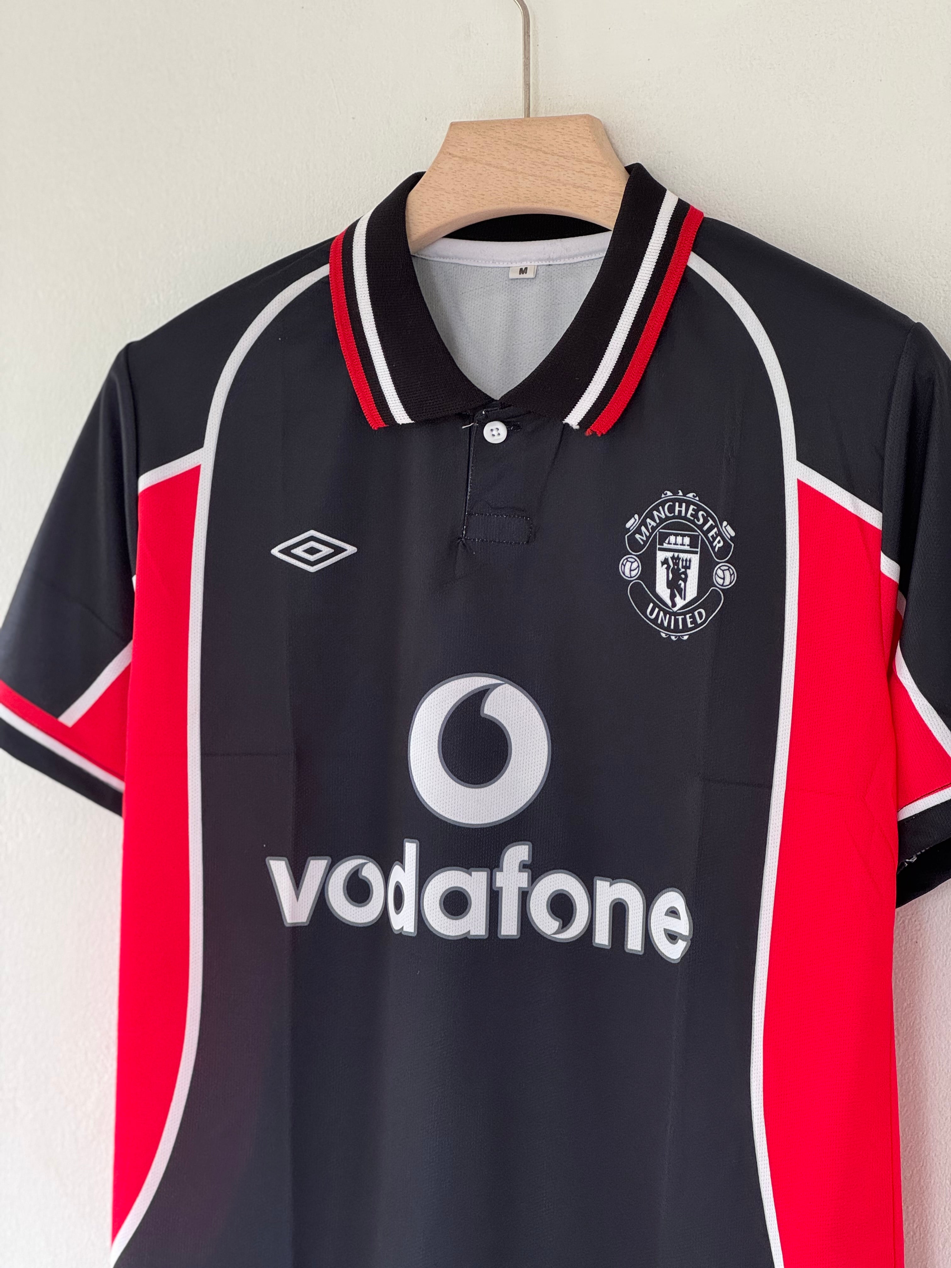 Red Devils Retro — Manchester United 2000–01 Third Jersey(polo)