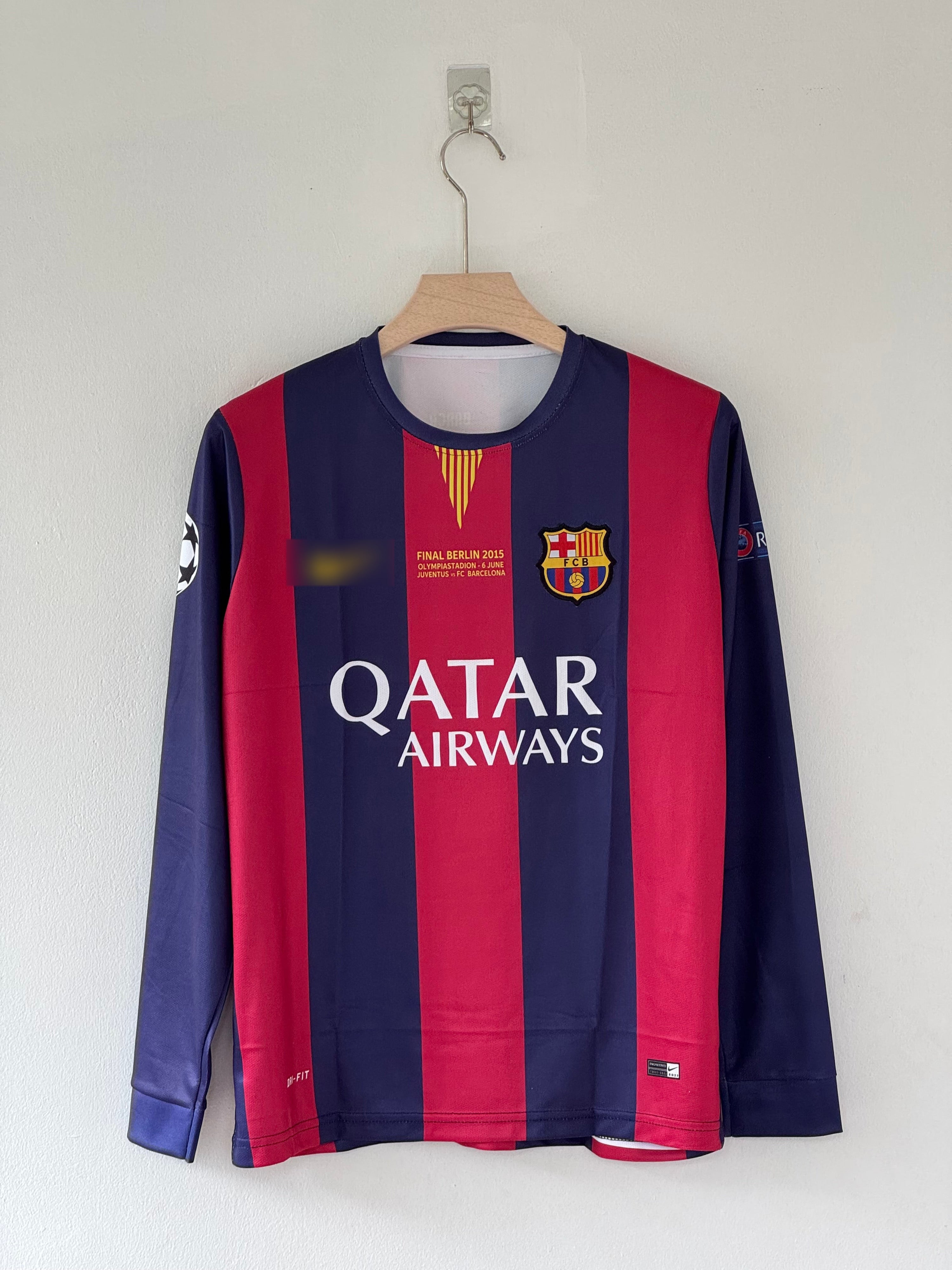 Relive the Magic of Messi in the 2015-16 Barcelona Home Jersey Full sleeve