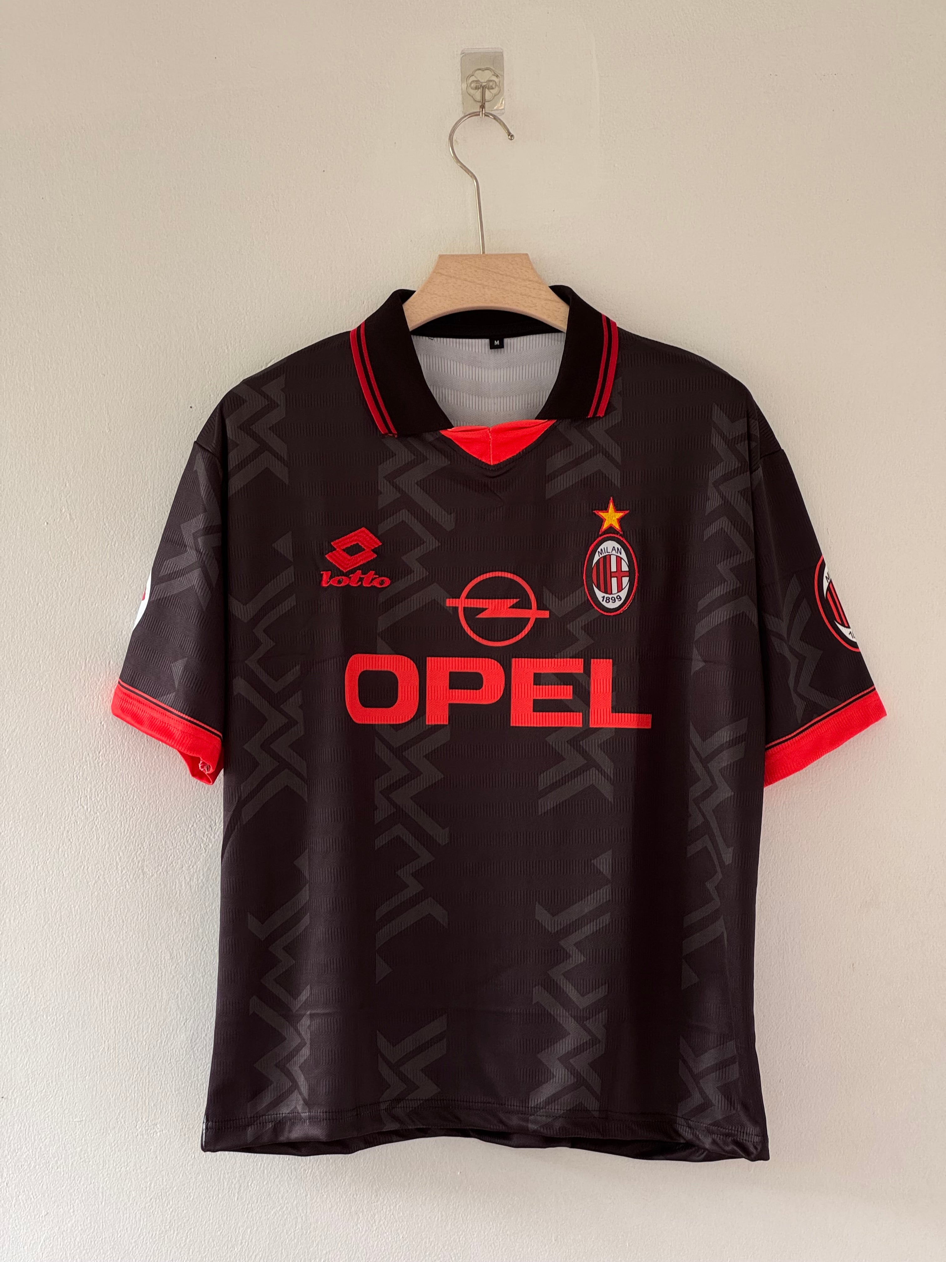 Defend with Honor. Lead with Class. – AC Milan 1996/97 Maldini Five-Sleeve Edition