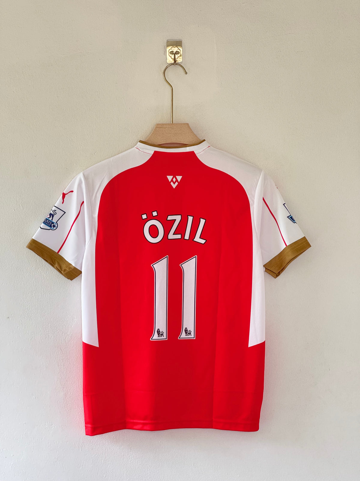 Arsenal FC 2015–16 Home Jersey Ozil edition