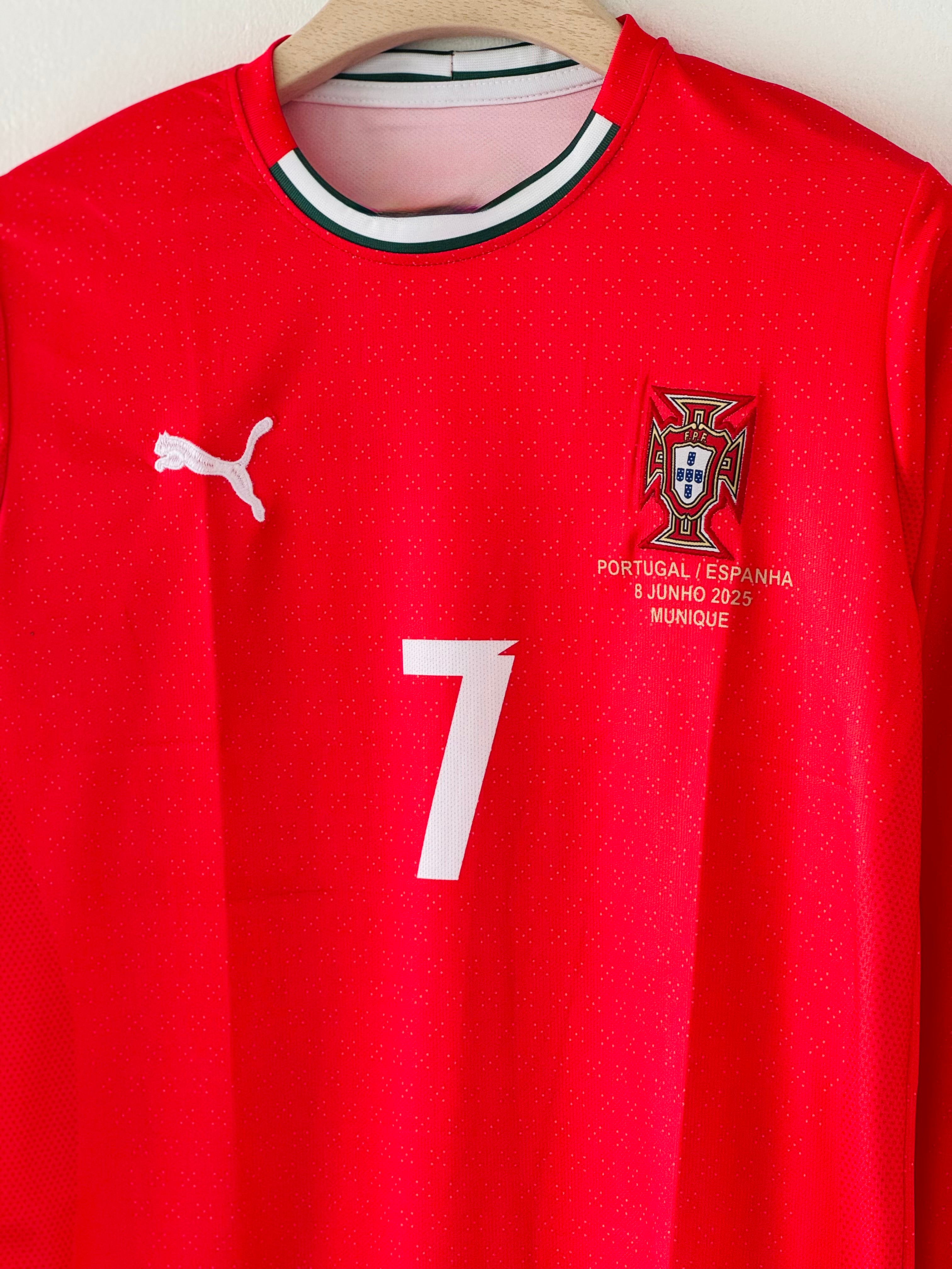 Legend Lives On – 2025/26 Portugal Home Kit, Ronaldo Full Sleeve Edition