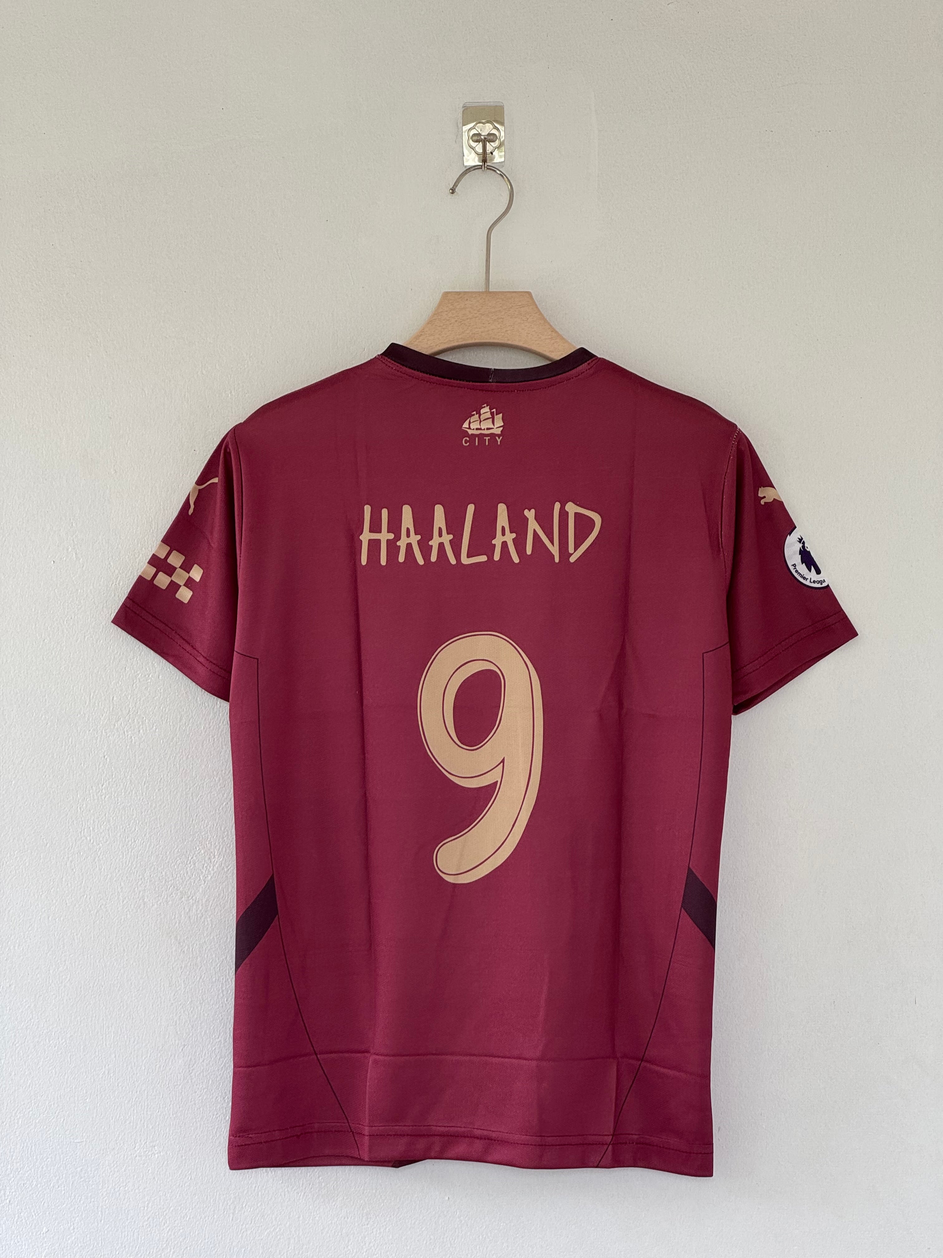 Power. Precision. Presence. The 2024/25 Man City Third Kit – Haaland Edition