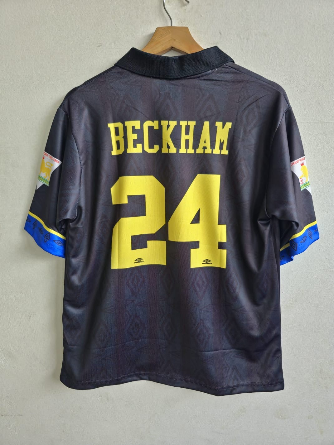 From Class of ’92 to Club Legend – Manchester United 1993/95 Beckham Retro Jersey
