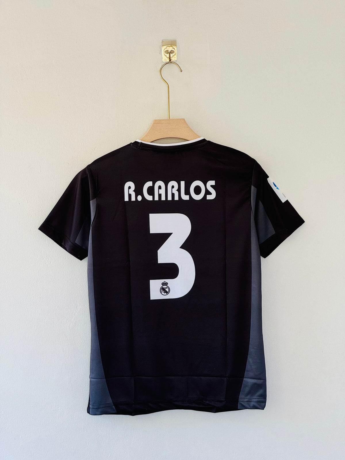 Real Madrid 2004–05 Away Football Shirt carlos edition