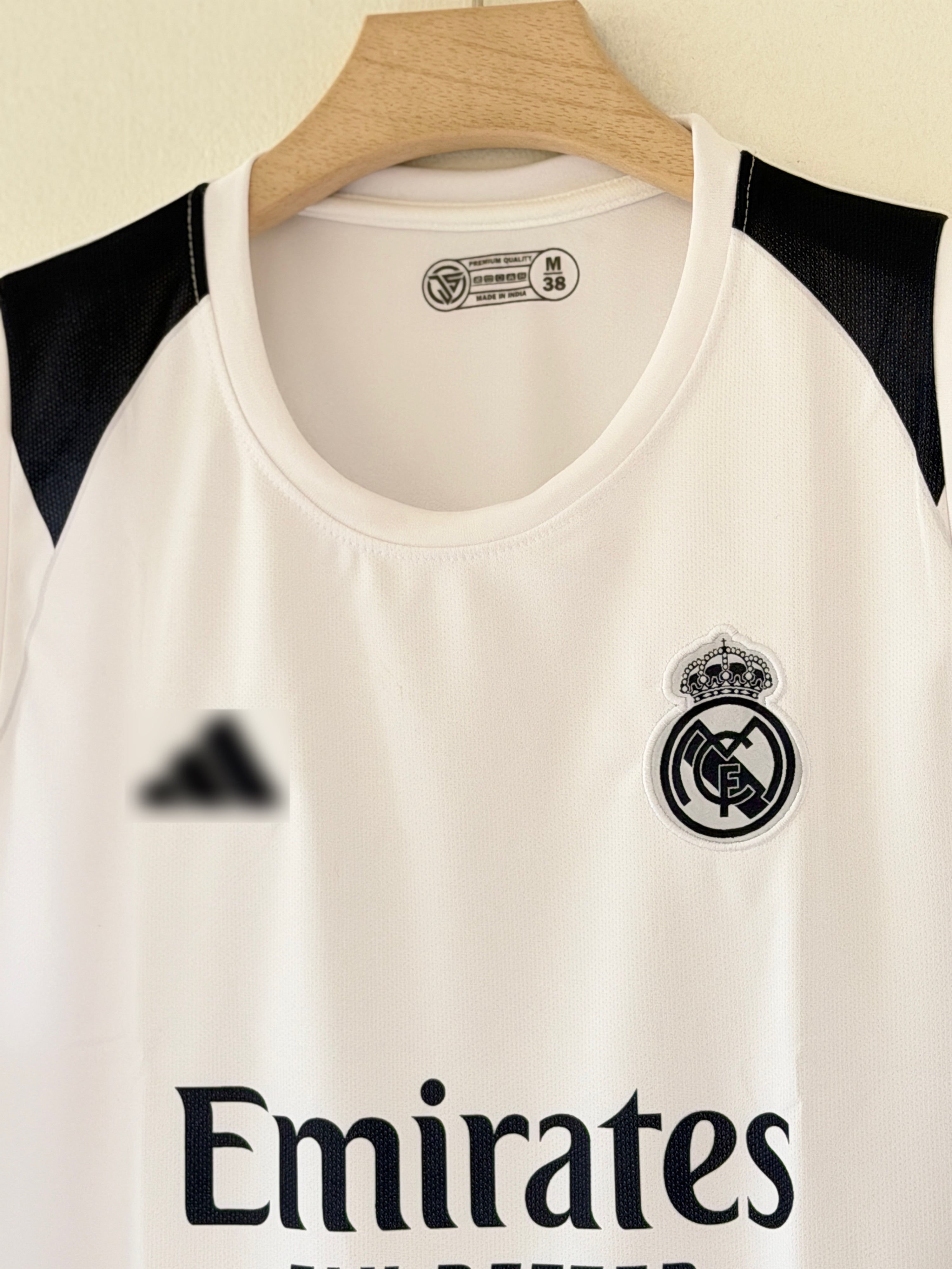 Elite Warm-Up Style — Real Madrid 2024/25 Prematch Sleeveless Jersey