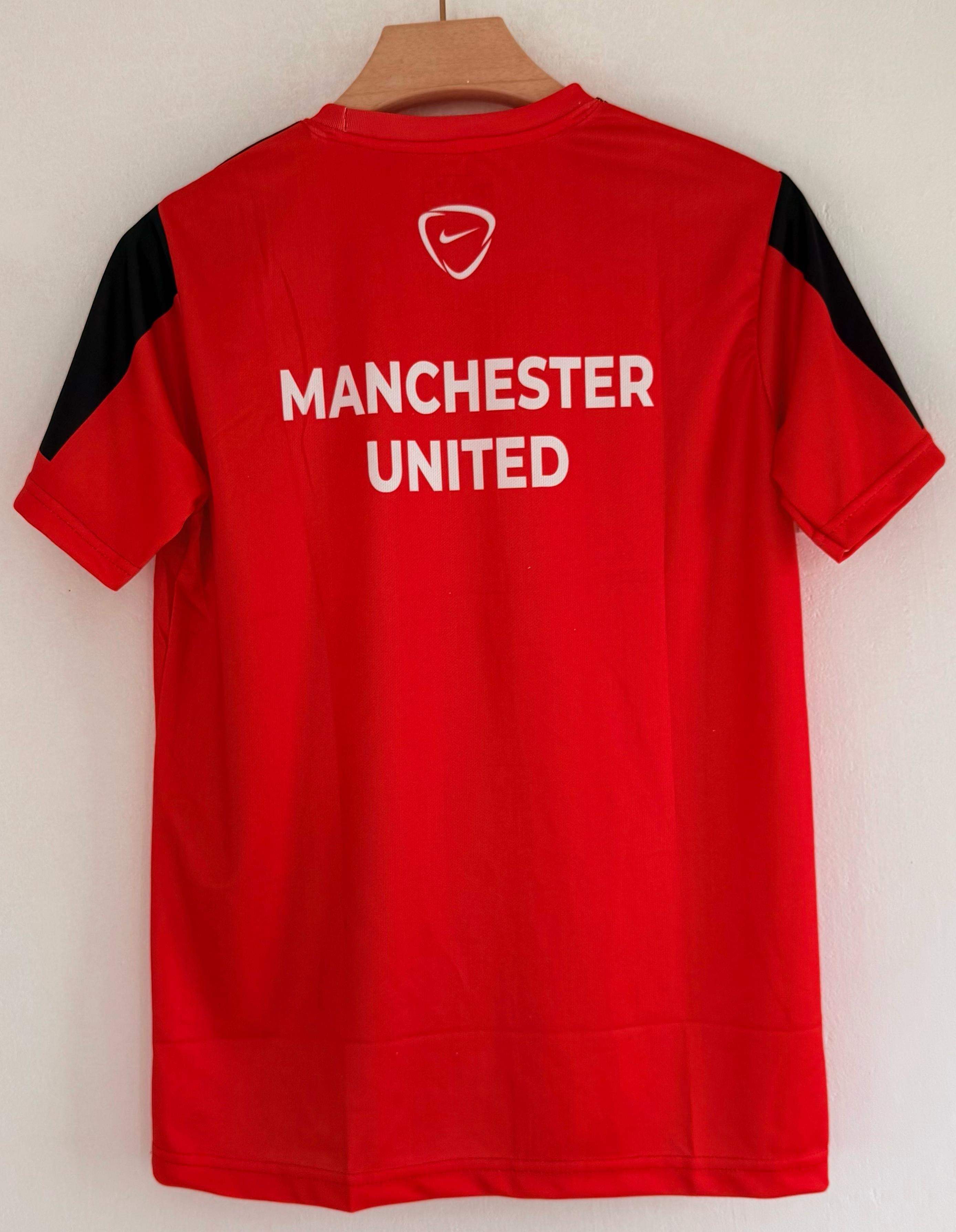 Train Like the Red Devils – Manchester United 2014/15 Training Kit