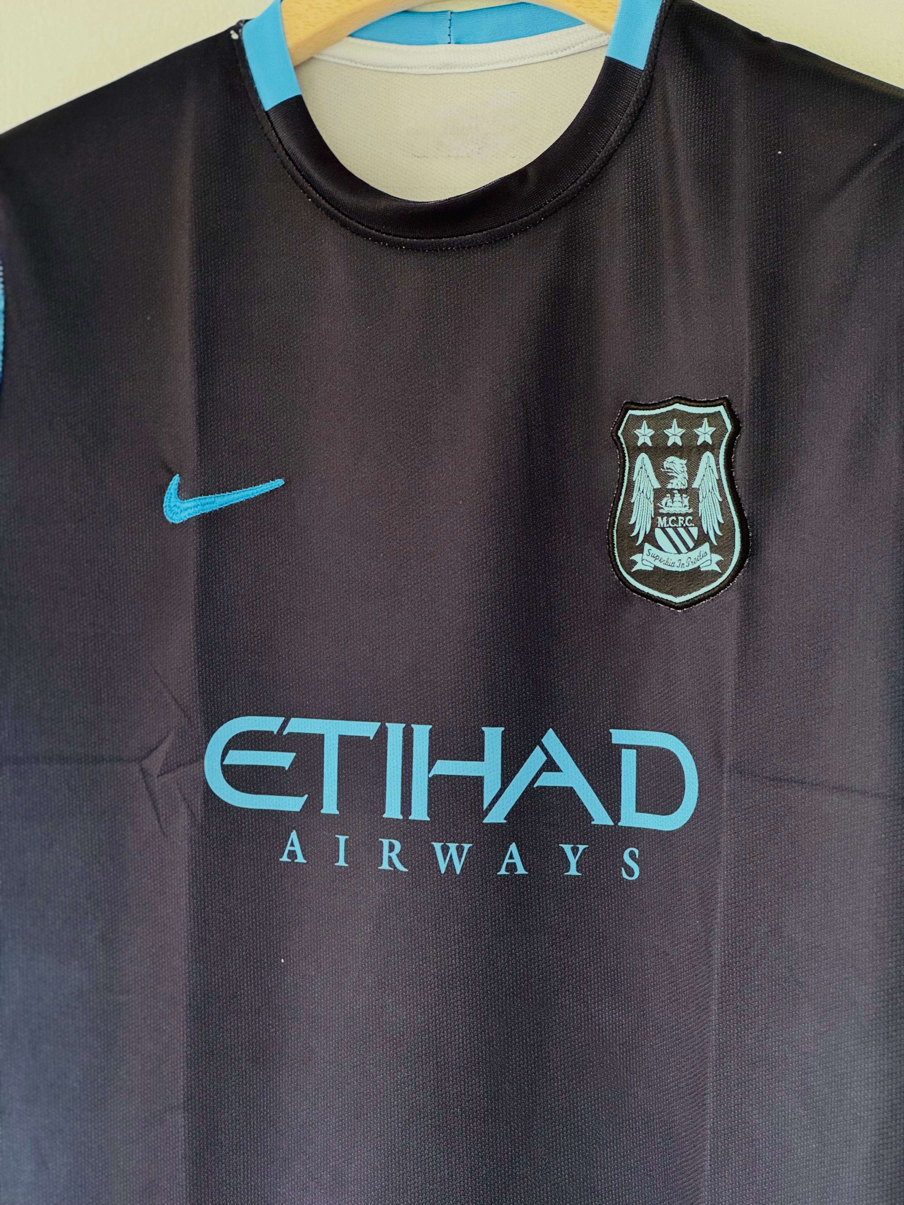Midnight Blue Dominance – Manchester City 2015–16 Away Kit