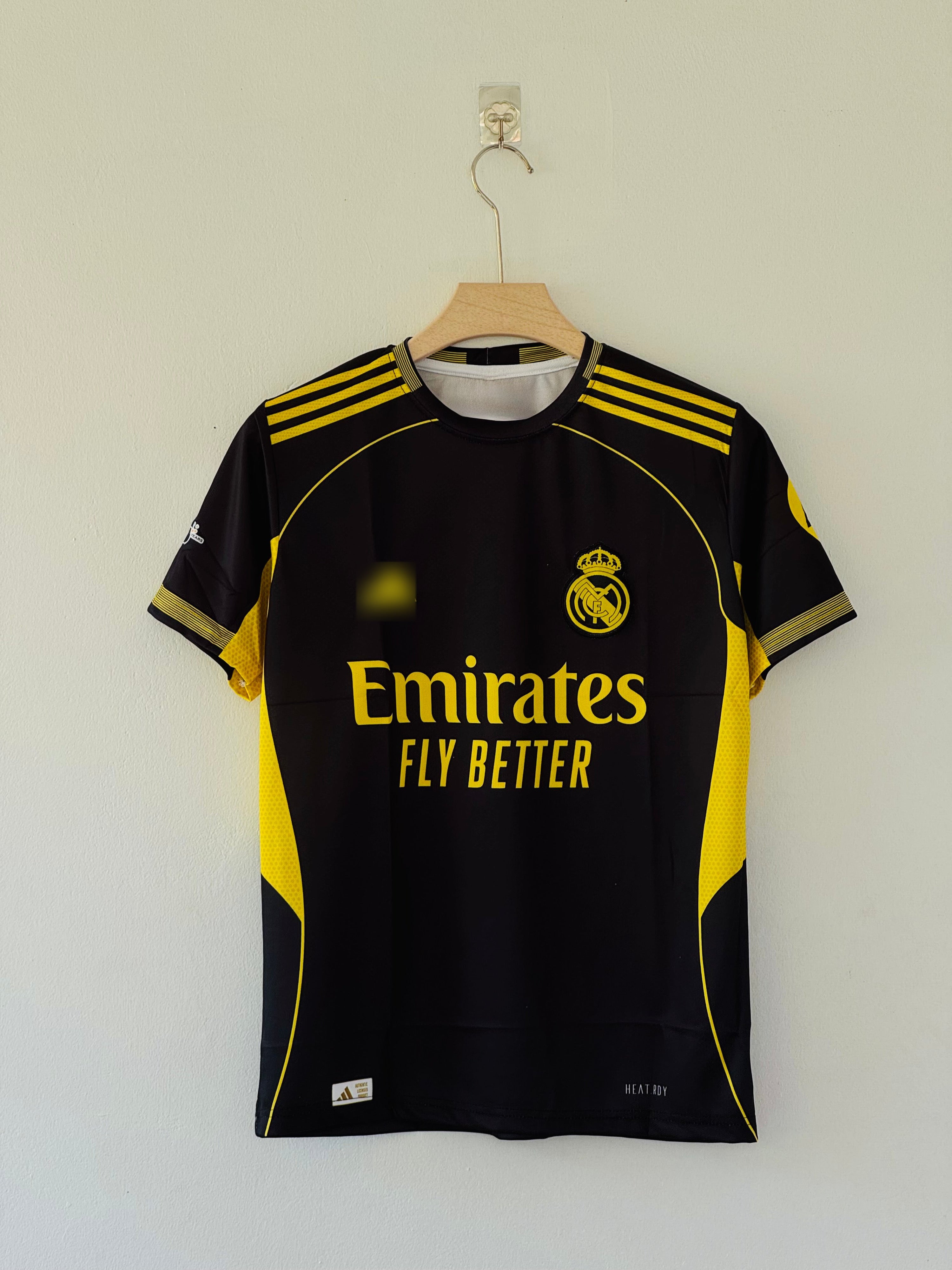 Black. Yellow. Bravo Blanco. – Real Madrid 2025/26 Special Edition Jersey