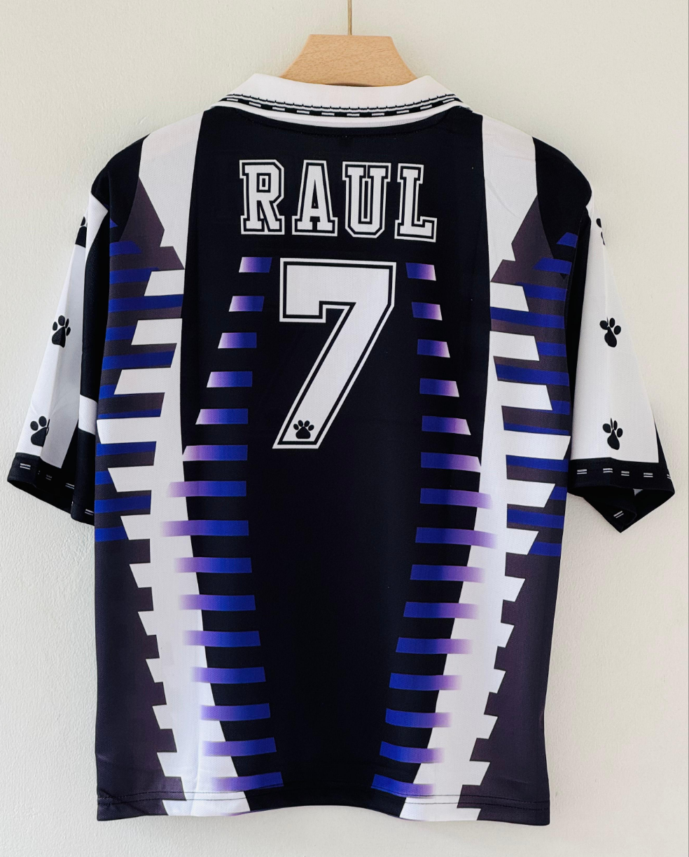 Celebrate Raúl’s Golden Era with the 1997-98 Real Madrid Third Kit – A Tribute to a Club Legend Five sleeve edition