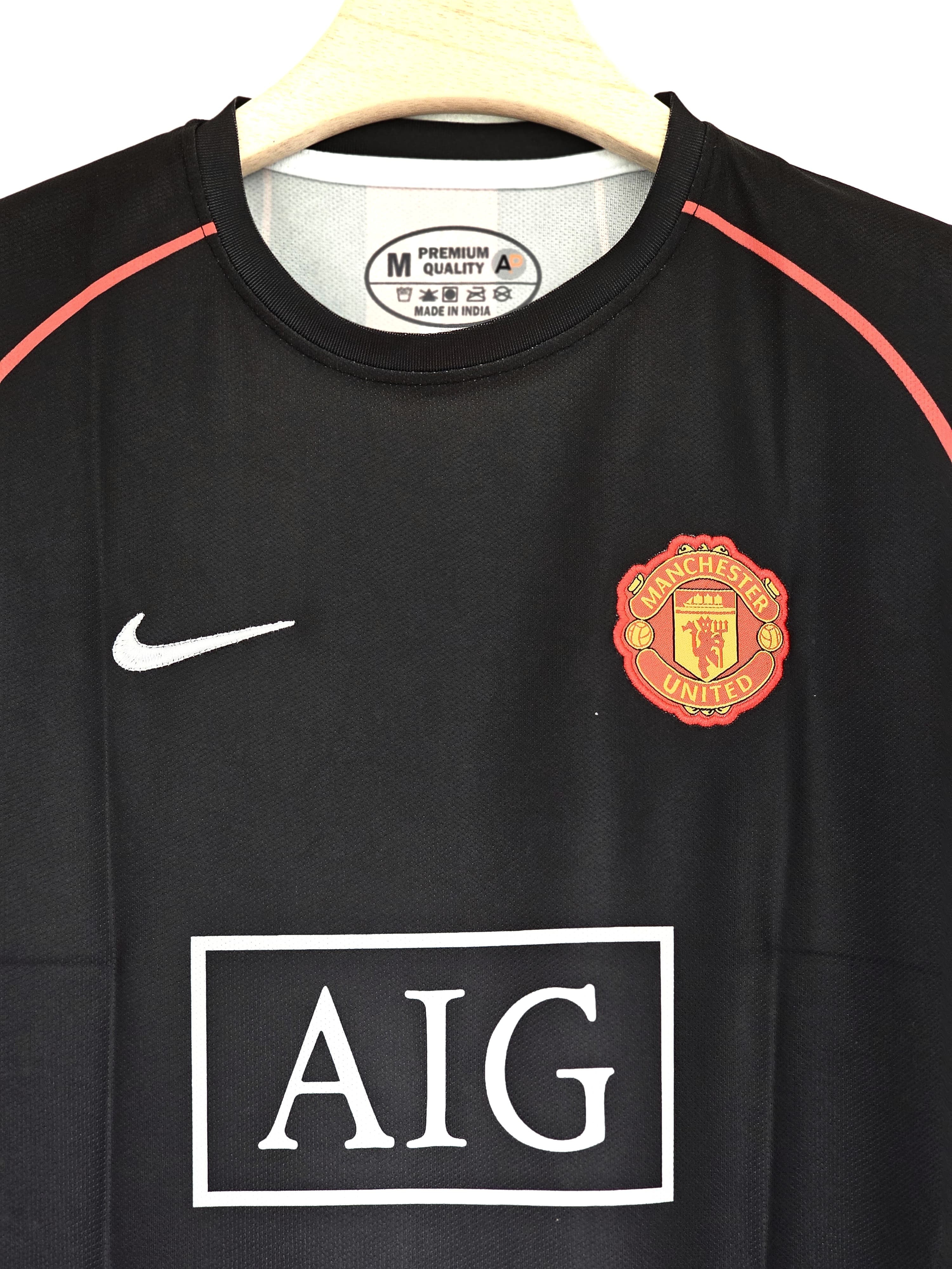 2007 Manchester United Away Kit Embroidery - A Classic Red Devils Masterpiece  Ronaldo Edition