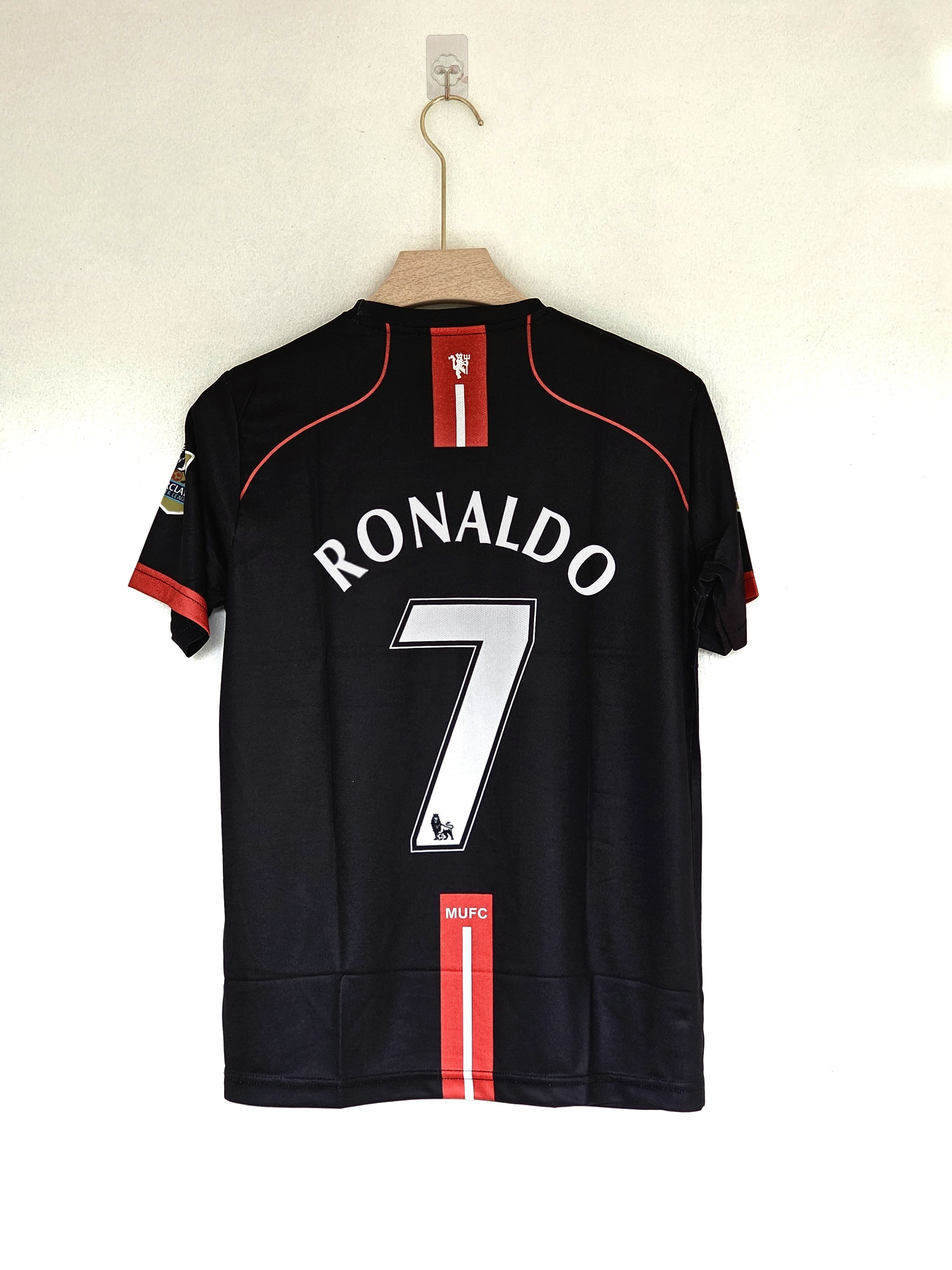 2007 Manchester United Away Kit Embroidery - A Classic Red Devils Masterpiece  Ronaldo Edition