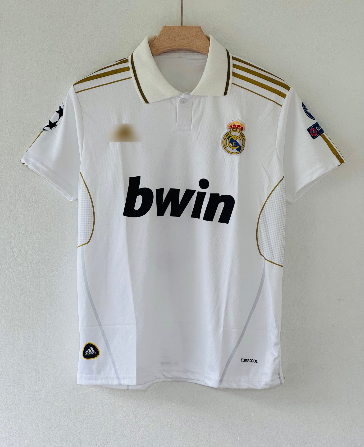 Grace in White – Relive the Magic with the 2011/12 Real Madrid Home Jersey, Kaká Edition
