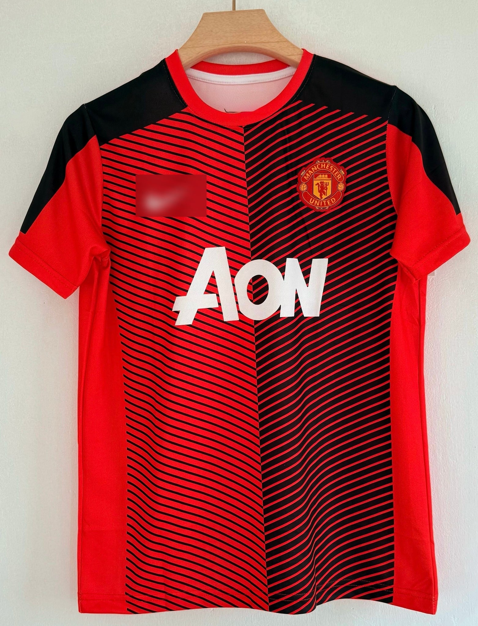 Train Like the Red Devils – Manchester United 2014/15 Training Kit